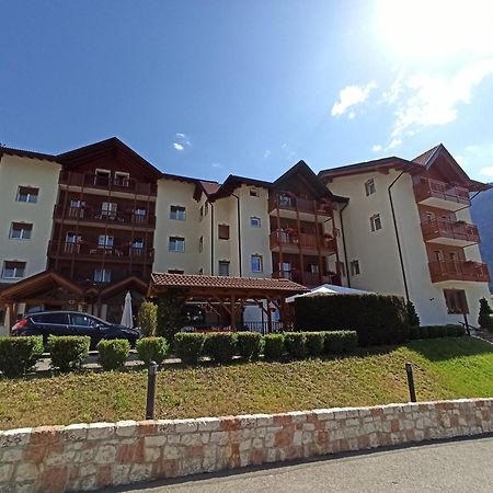 מולבנו Hotel Zurigo מראה חיצוני תמונה