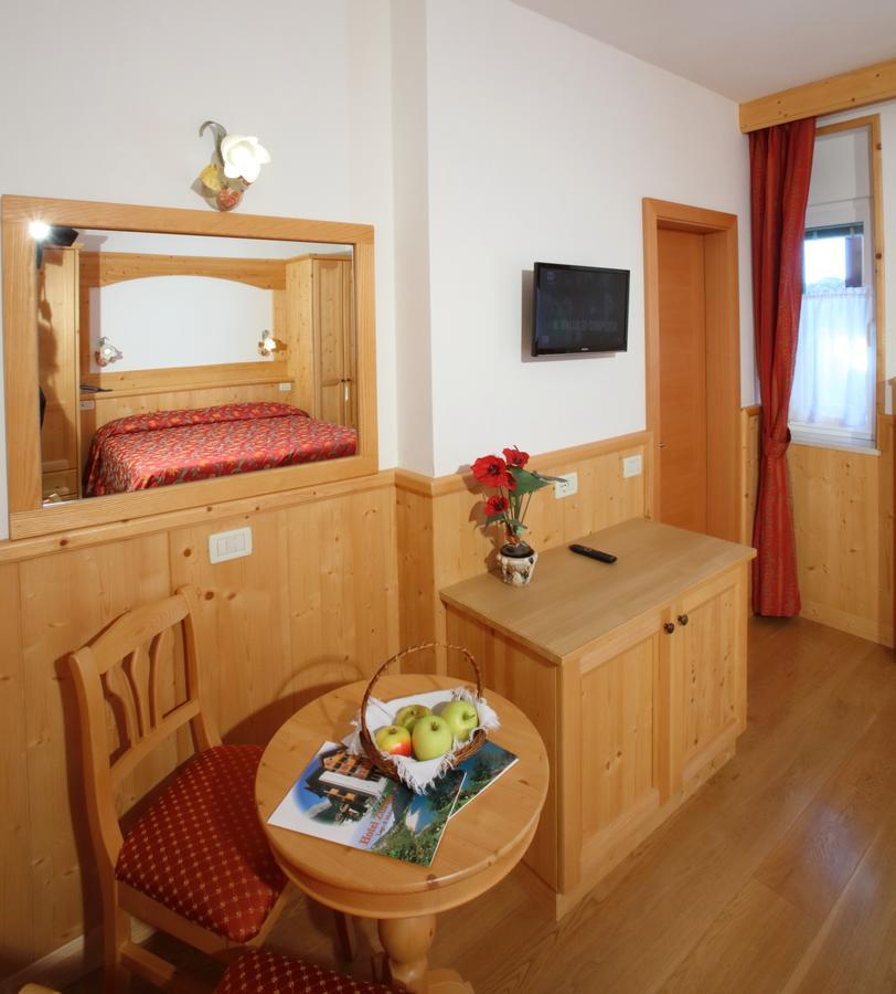 מולבנו Hotel Zurigo מראה חיצוני תמונה