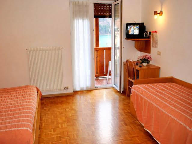מולבנו Hotel Zurigo מראה חיצוני תמונה
