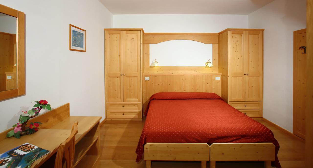 מולבנו Hotel Zurigo מראה חיצוני תמונה