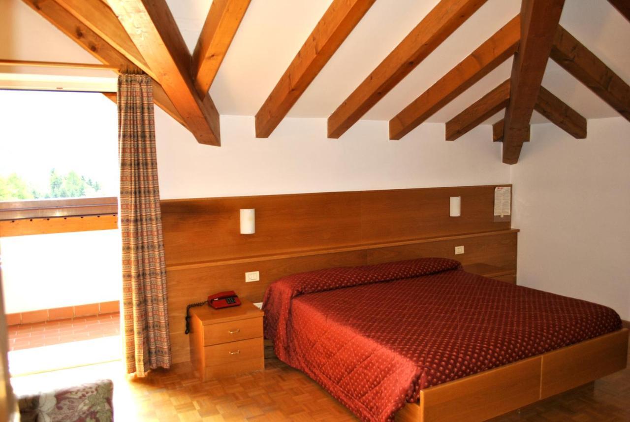 מולבנו Hotel Zurigo מראה חיצוני תמונה