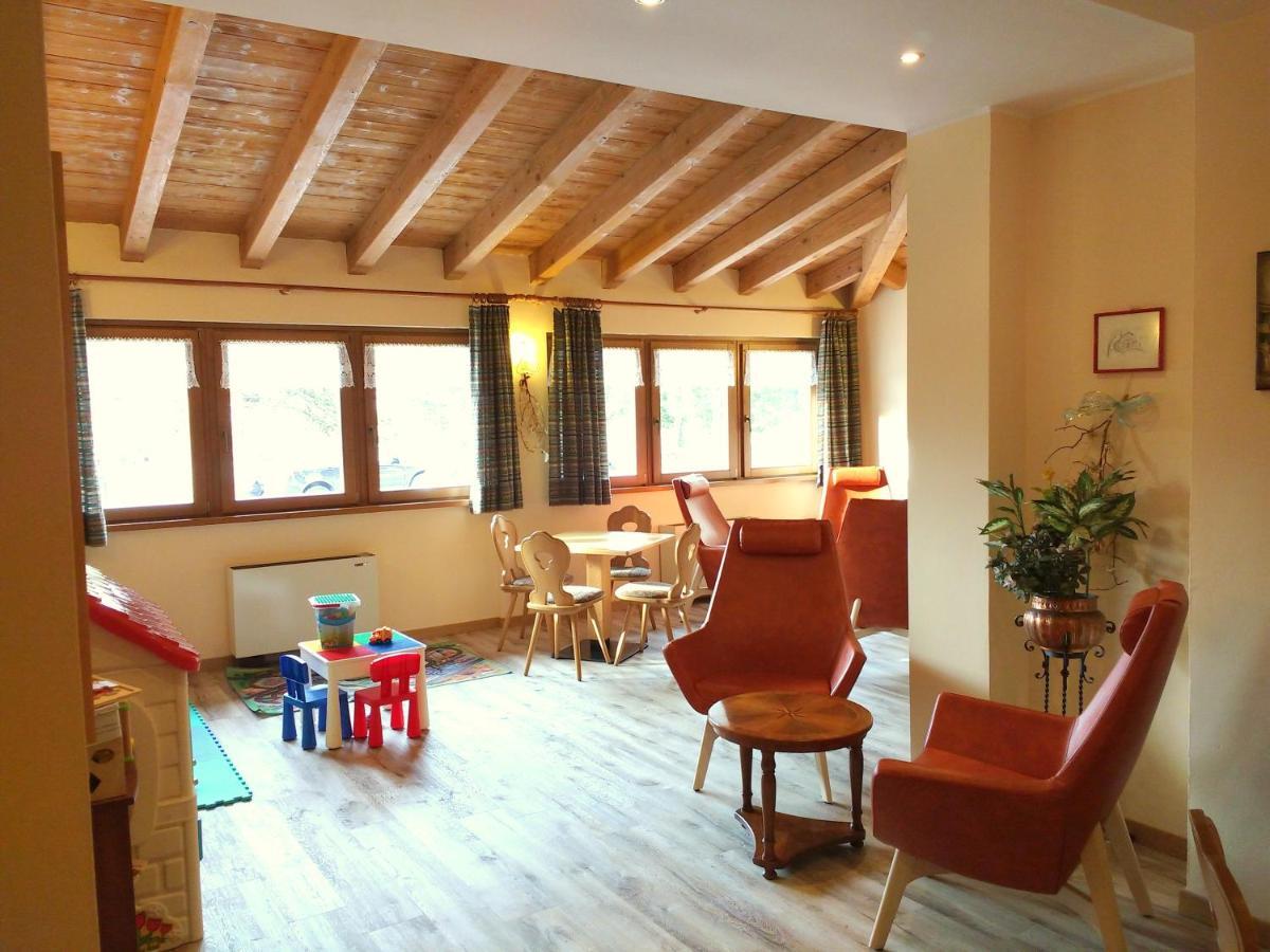 מולבנו Hotel Zurigo מראה חיצוני תמונה